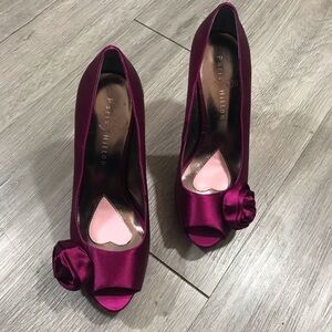 Paris Hilton Fuchsia Bonita Satin Flower Peep Toe Pumps size 7